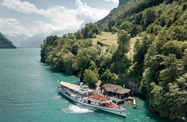 Close-up of the moving steamboat Gallia