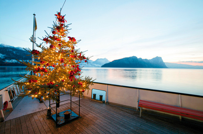 Offrir des bons d'achat Réveillon de Noël en toute tranquillité sur le bateau à vapeu