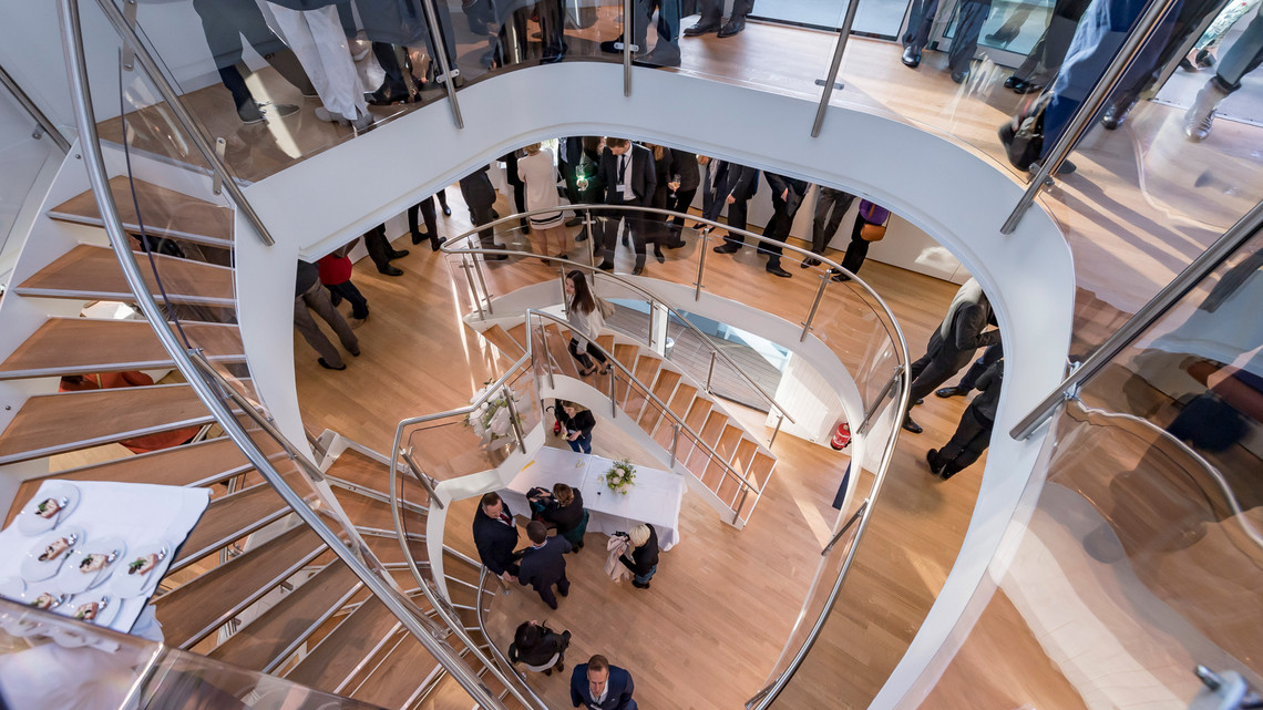 Blick von oben der Treppe nach unten - Motorschiff Diamant. 