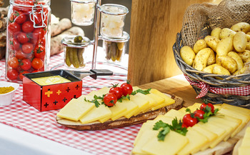 Croisière Raclette à la Saint-Sylvestre Croisière Raclette à la Saint-Sylvestre